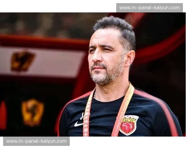 诺丁汉森林任命佩雷拉为新帅,本赛季第四任主帅上任 诺丁汉森林任命佩雷拉为新帅,本赛季第四任主帅上任