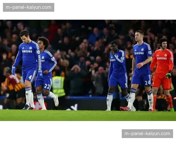 通讯:从英甲到英超主力,考文垂后卫范埃维克的非凡旅程